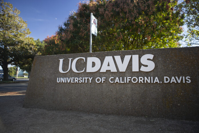دانشگاه کالیفرنیا دیویس