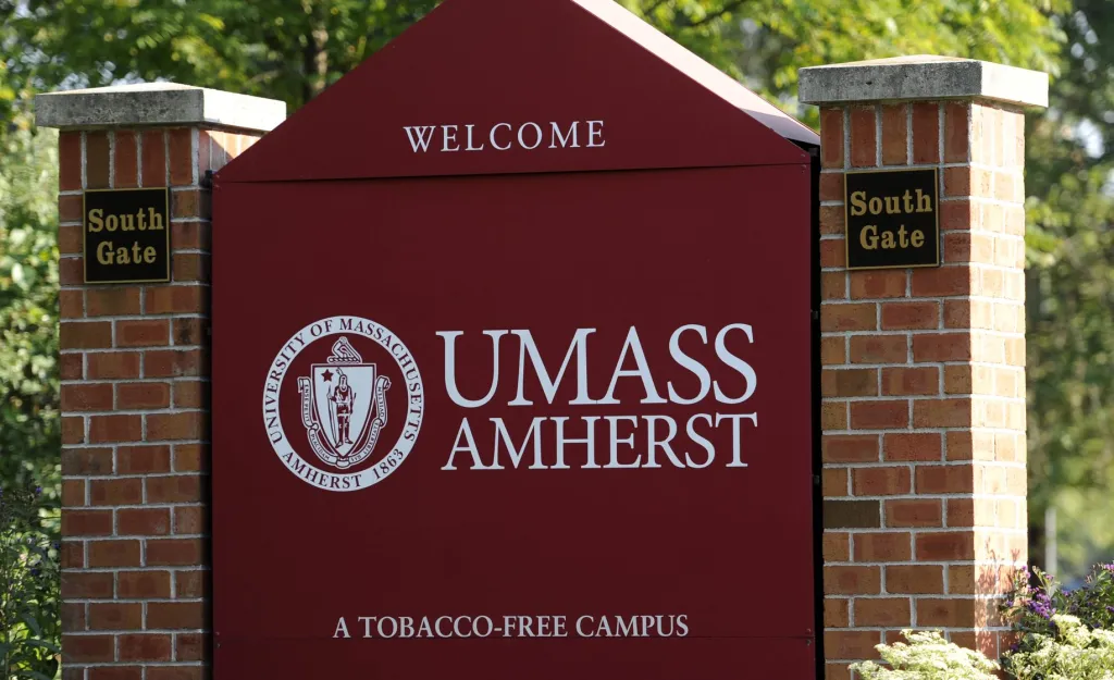 دانشگاه ماساچوست آمهرست (UMass Amherst)