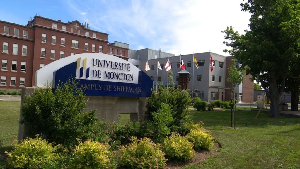 دانشگاه مونکتون Université de Moncton