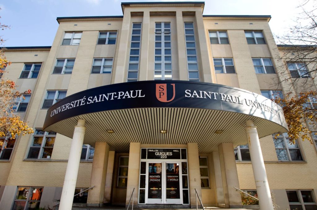 دانشگاه سنت‌ پاول (Université Saint-Paul)